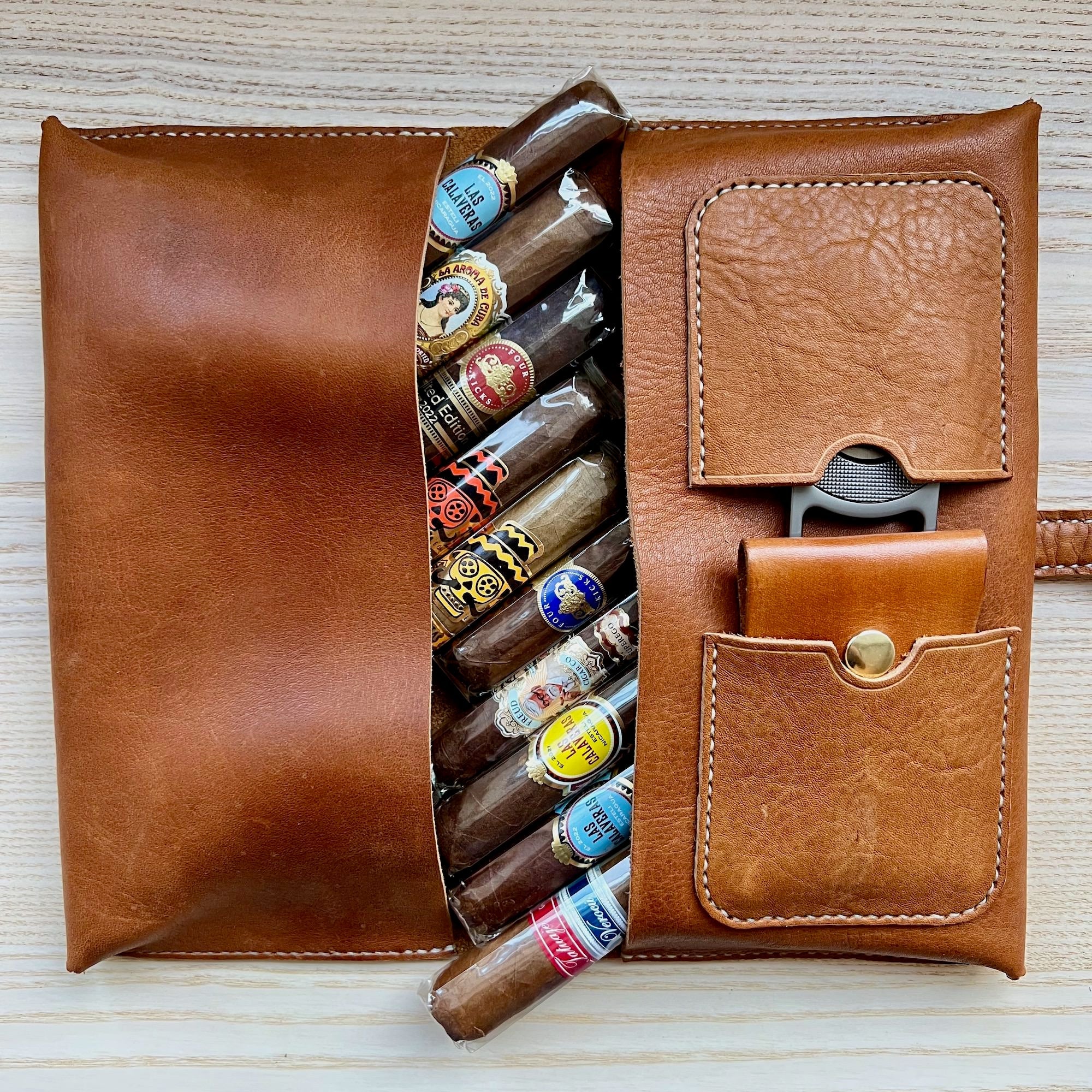 Hermès Paris 1 brown leather cigar case with 4 compartme…